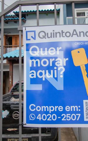 Casa à venda com 110m², 4 quartos e 1 vaga Casa à venda com 110m², 4 quartos e 1 vagaFachada