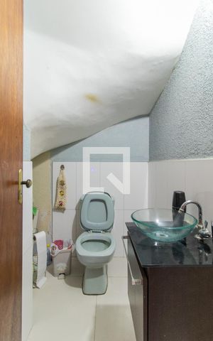 Casa à venda com 110m², 4 quartos e 1 vaga Casa à venda com 110m², 4 quartos e 1 vagaLavabo