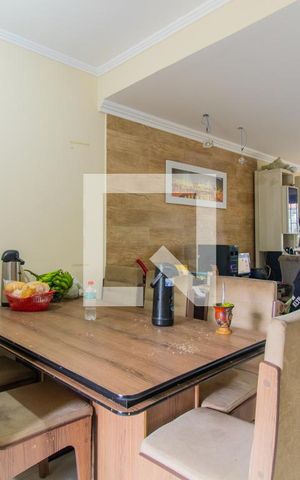 Casa à venda com 110m², 4 quartos e 1 vaga Casa à venda com 110m², 4 quartos e 1 vagaSala