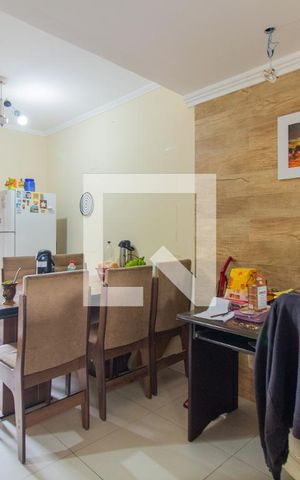 Casa à venda com 110m², 4 quartos e 1 vaga Casa à venda com 110m², 4 quartos e 1 vagaSala