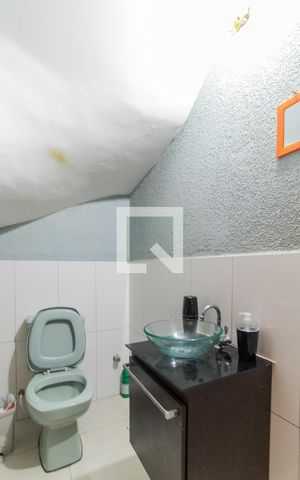 Casa à venda com 110m², 4 quartos e 1 vaga Casa à venda com 110m², 4 quartos e 1 vagaLavabo