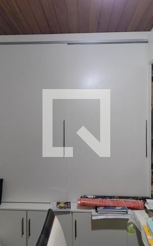 Casa à venda com 327m², 4 quartos e 3 vagas Casa à venda com 327m², 4 quartos e 3 vagasEscritório