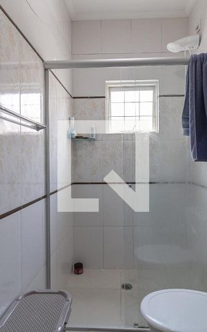 Casa à venda com 130m², 3 quartos e 2 vagas Casa à venda com 130m², 3 quartos e 2 vagasBanheiro da Suíte