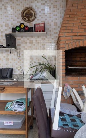 Casa à venda com 130m², 3 quartos e 2 vagas Casa à venda com 130m², 3 quartos e 2 vagasChurrasqueira