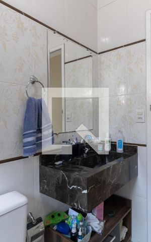 Casa à venda com 130m², 3 quartos e 2 vagas Casa à venda com 130m², 3 quartos e 2 vagasBanheiro da Suíte