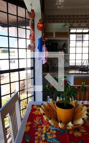 Casa de condomínio à venda com 400m², 4 quartos e 3 vagas Casa de condomínio à venda com 400m², 4 quartos e 3 vagasCozinha