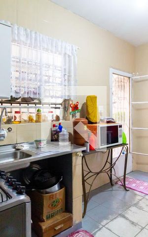 Casa para alugar com 100m², 2 quartos e sem vaga Casa para alugar com 100m², 2 quartos e sem vagaCozinha