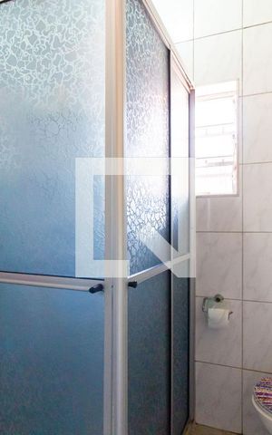 Casa para alugar com 100m², 2 quartos e sem vaga Casa para alugar com 100m², 2 quartos e sem vagaBanheiro