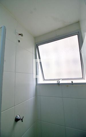Apartamento para alugar com 44m², 2 quartos e sem vaga Apartamento para alugar com 44m², 2 quartos e sem vagaBanheiro