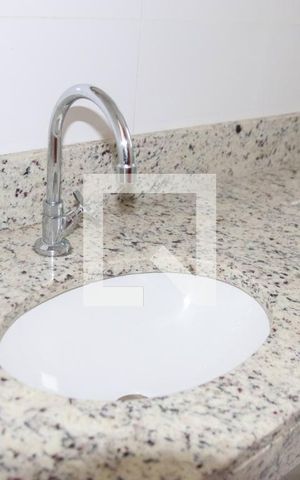 Apartamento à venda com 46m², 2 quartos e 1 vaga Apartamento à venda com 46m², 2 quartos e 1 vagaBanheiro