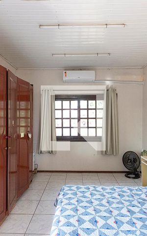 Casa à venda com 260m², 3 quartos e 3 vagasQuarto Suíte