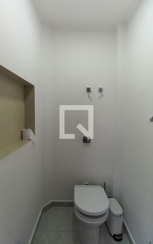 Apartamento à venda com 175m², 3 quartos e 1 vaga Apartamento à venda com 175m², 3 quartos e 1 vagaBanheiro de serviço