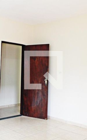 Casa à venda com 350m², 3 quartos e 2 vagasQuarto Suíte
