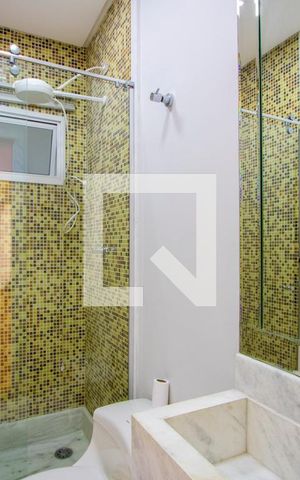 Casa para alugar com 470m², 3 quartos e 3 vagas Casa para alugar com 470m², 3 quartos e 3 vagasBanheiro de serviço