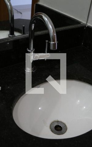 Apartamento para alugar com 56m², 2 quartos e sem vagaBanheiro