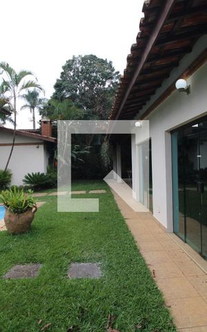 Casa à venda com 386m², 4 quartos e 4 vagasÁrea dos fundos