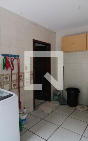 Casa à venda com 386m², 4 quartos e 4 vagasLavanderia
