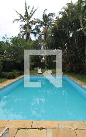 Casa à venda com 386m², 4 quartos e 4 vagasPiscina