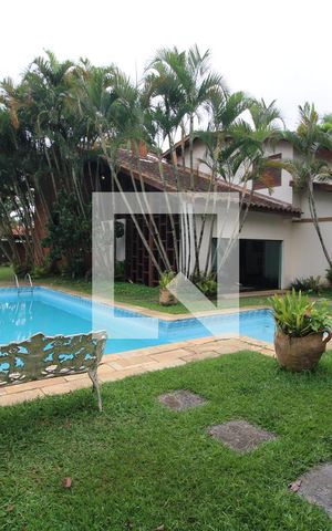 Casa à venda com 386m², 4 quartos e 4 vagasPiscina