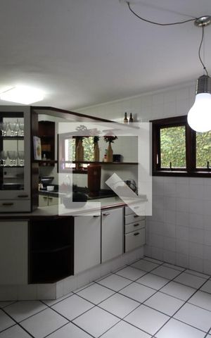 Casa à venda com 386m², 4 quartos e 4 vagasCozinha