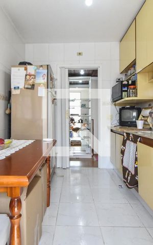 Apartamento à venda com 75m², 2 quartos e 1 vagaCozinha
