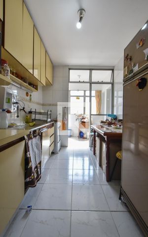 Apartamento à venda com 75m², 2 quartos e 1 vagaCozinha