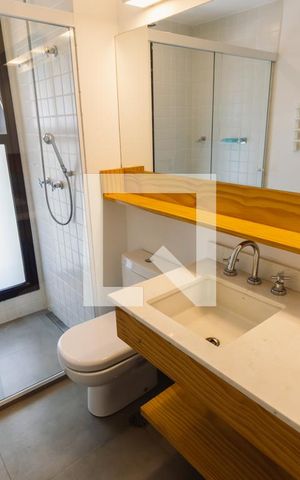Apartamento para alugar com 120m², 3 quartos e 2 vagas Apartamento para alugar com 120m², 3 quartos e 2 vagasBanheiro 1
