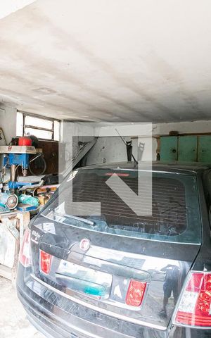 Casa à venda com 130m², 3 quartos e 2 vagas Casa à venda com 130m², 3 quartos e 2 vagasGaragem