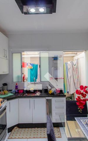 Casa de condomínio à venda com 68m², 2 quartos e 1 vaga Casa de condomínio à venda com 68m², 2 quartos e 1 vagaCozinha