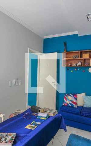 Casa à venda com 244m², 2 quartos e 5 vagas Casa à venda com 244m², 2 quartos e 5 vagasSala