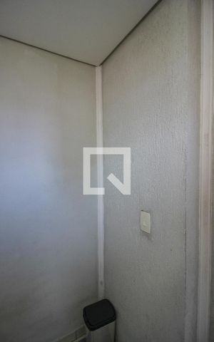 Casa à venda com 244m², 2 quartos e 5 vagas Casa à venda com 244m², 2 quartos e 5 vagasBanheiro da Casa 2