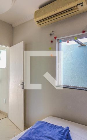 Casa à venda com 244m², 2 quartos e 5 vagas Casa à venda com 244m², 2 quartos e 5 vagasQuarto 2