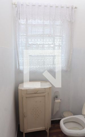 Casa à venda com 112m², 2 quartos e 1 vagaBanheiro