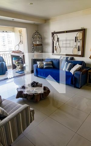 Apartamento à venda com 145m², 3 quartos e 3 vagas Apartamento à venda com 145m², 3 quartos e 3 vagasSala