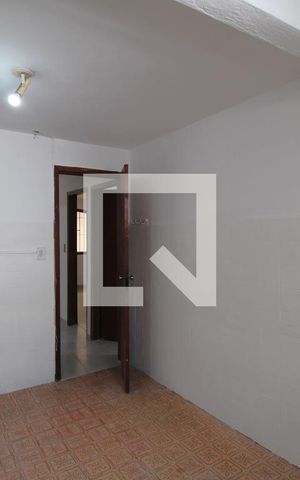 Casa para alugar com 72m², 2 quartos e 2 vagasCozinha