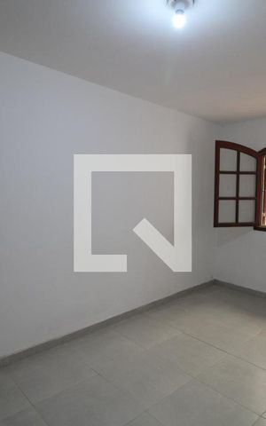Casa para alugar com 72m², 2 quartos e 2 vagasQuarto 1