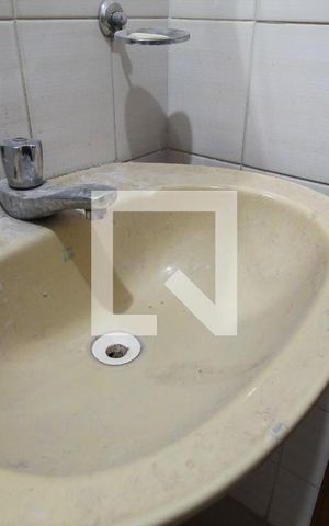 Casa à venda com 170m², 3 quartos e 1 vagaBanheiro 2