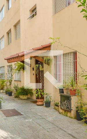 Apartamento à venda com 45m², 1 quarto e 1 vaga Apartamento à venda com 45m², 1 quarto e 1 vagaHall