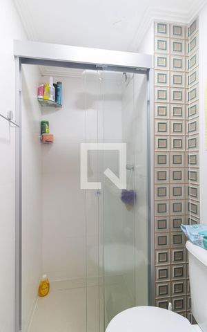 Apartamento à venda com 60m², 3 quartos e sem vaga Apartamento à venda com 60m², 3 quartos e sem vagaBanheiro