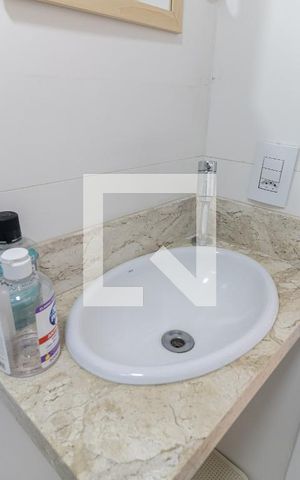 Apartamento à venda com 60m², 3 quartos e sem vaga Apartamento à venda com 60m², 3 quartos e sem vagaBanheiro