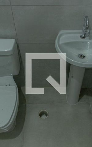 Casa de condomínio para alugar com 25m², 1 quarto e sem vagaBanheiro