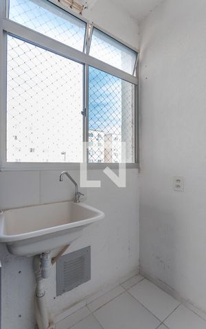 Apartamento à venda com 40m², 2 quartos e 1 vaga Apartamento à venda com 40m², 2 quartos e 1 vagaCozinha e Área de Serviço