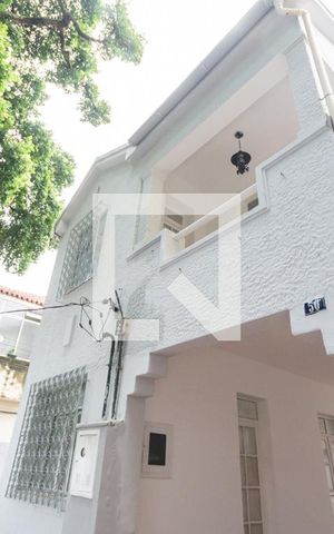 Casa à venda com 500m², 3 quartos e 6 vagasFachada