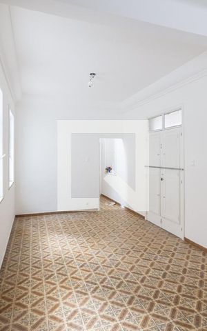 Casa à venda com 500m², 3 quartos e 6 vagasSala