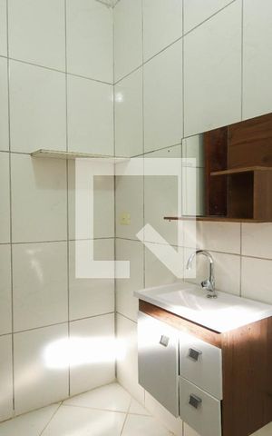 Casa à venda com 240m², 3 quartos e 3 vagas Casa à venda com 240m², 3 quartos e 3 vagasBanheiro Suíte