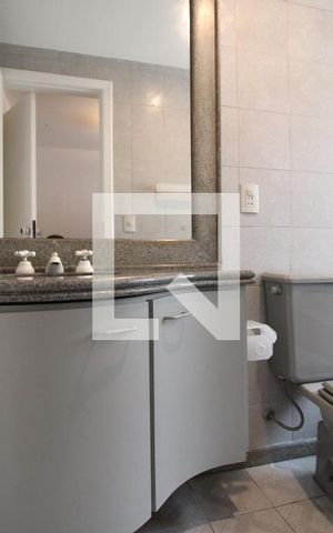 Apartamento à venda com 155m², 4 quartos e 3 vagasBanheiro da suíte 2 