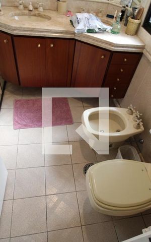 Apartamento à venda com 155m², 4 quartos e 3 vagasBanheiro da suíte 1