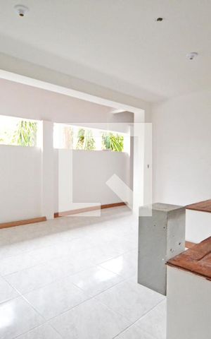 Casa à venda com 900m², 3 quartos e 3 vagasCozinha 