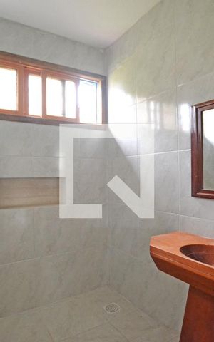 Casa à venda com 900m², 3 quartos e 3 vagasBanheiro 