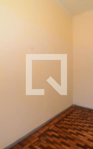 Casa para alugar com 50m², 1 quarto e 1 vagaQuarto